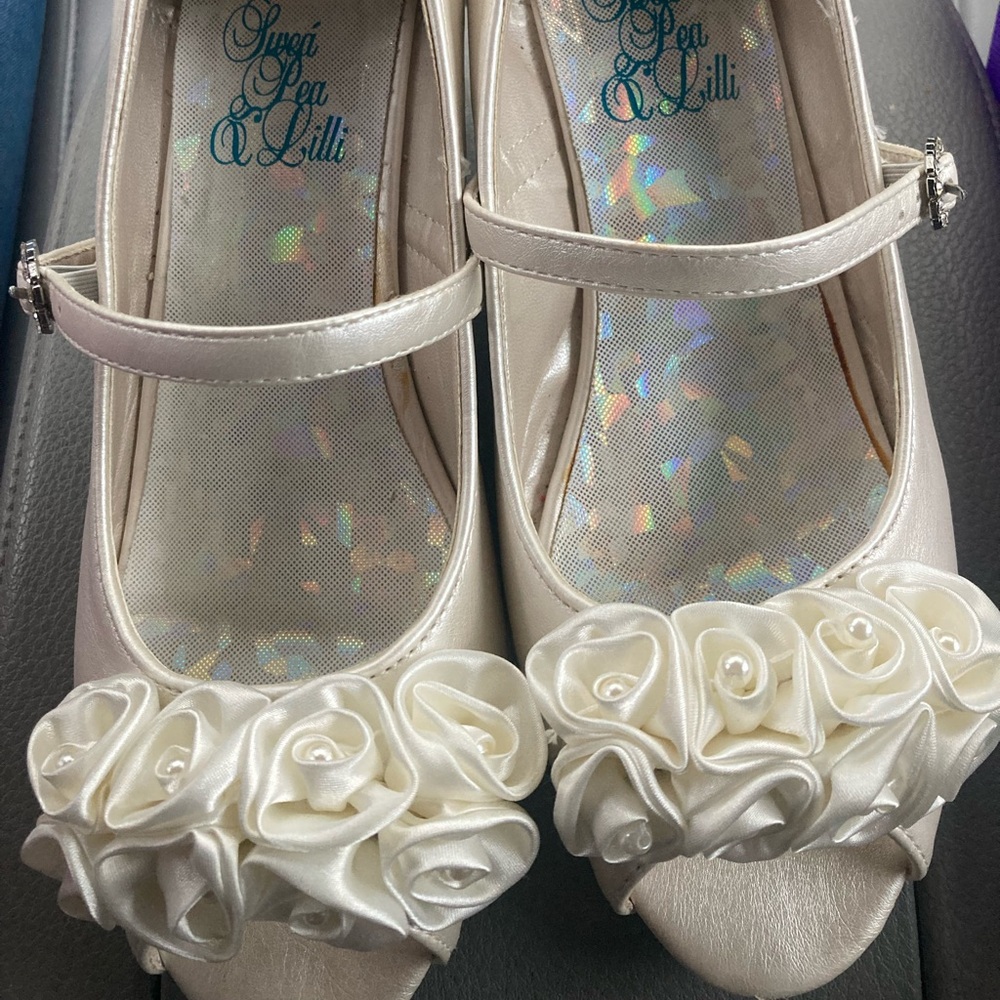 Swea’ Pea & Lilli 1 inch heels. Youth size 4.